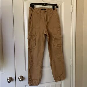 Forever 21 Cargo pants size XS